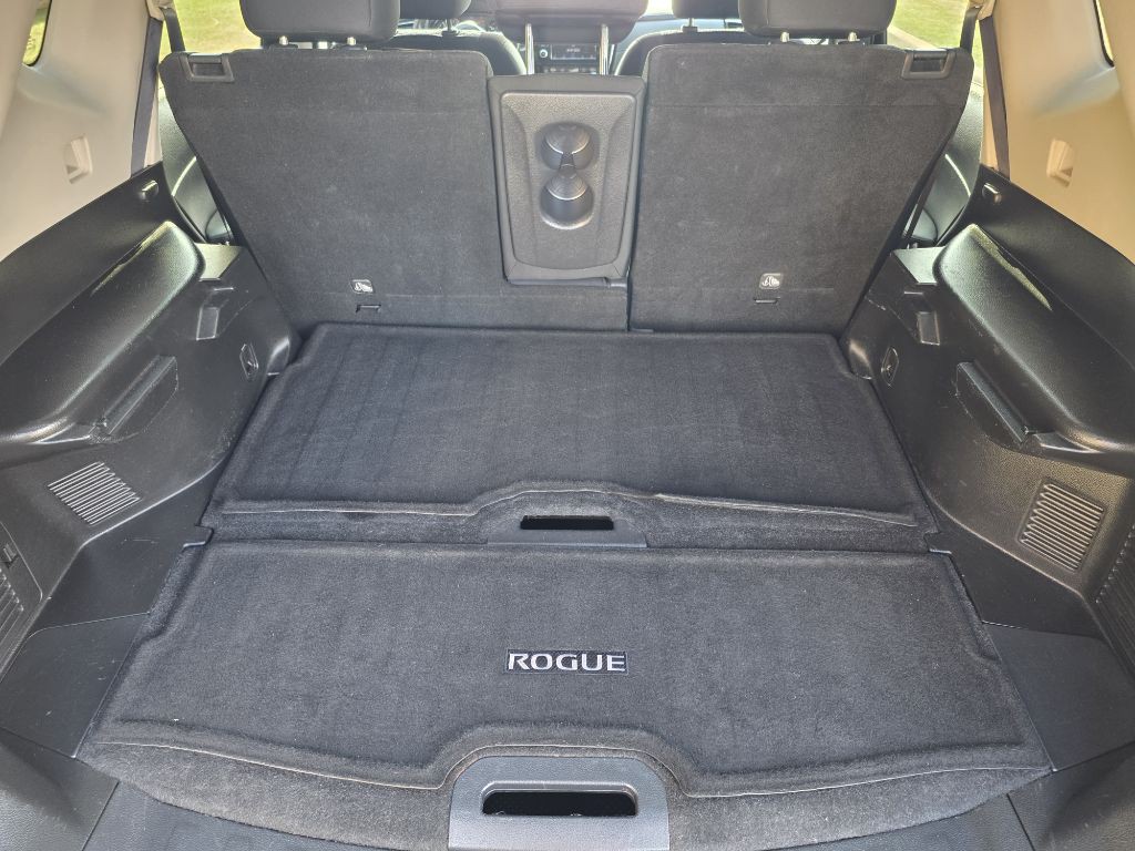 2019 Nissan Rogue Image 16
