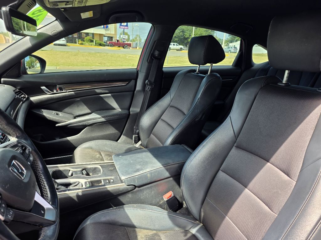 2018 Honda Accord Image 13