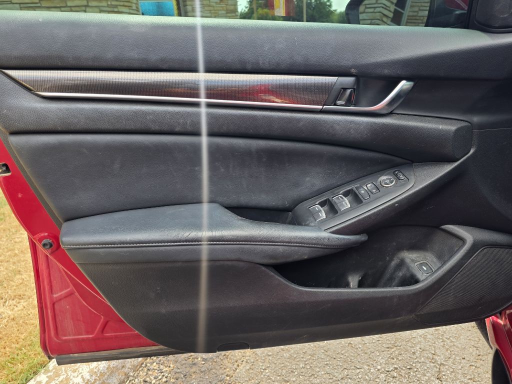 2018 Honda Accord Image 14