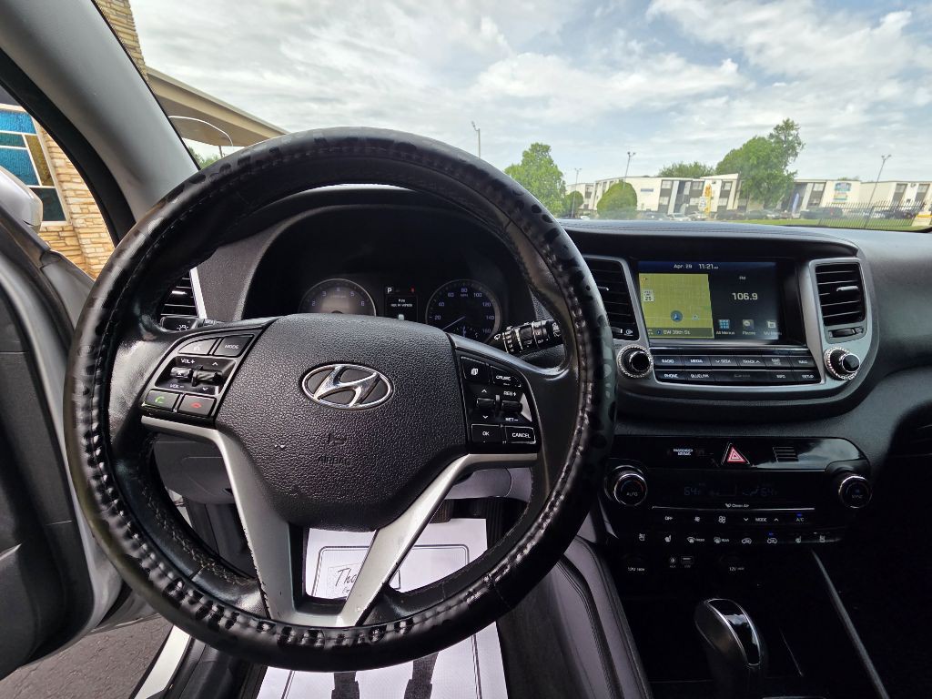 2016 Hyundai Tucson Image 12