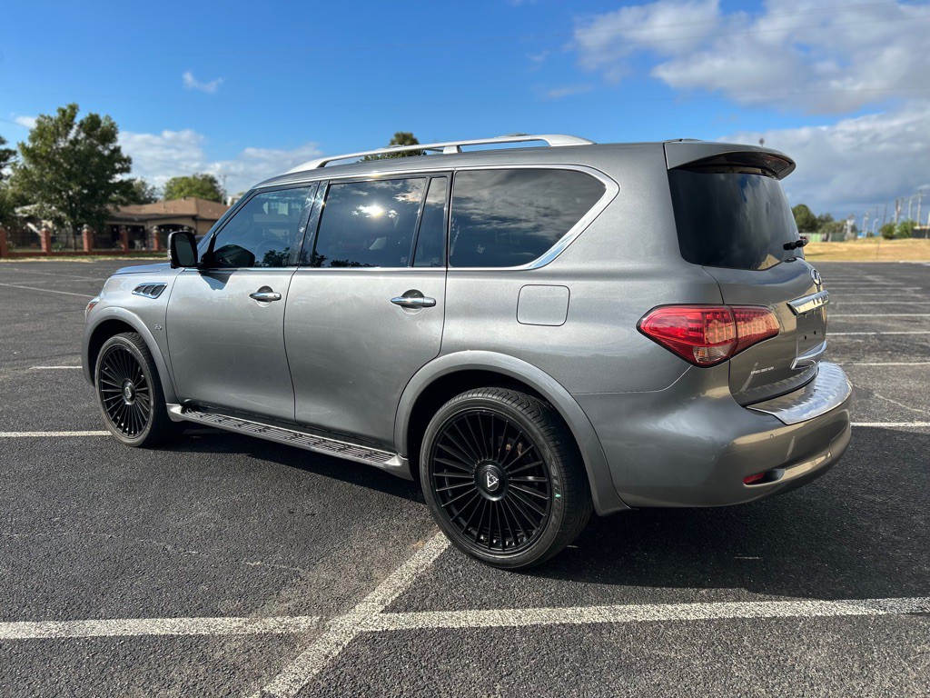 2017 INFINITI QX80 Image 7