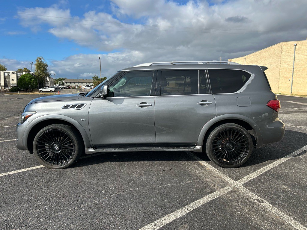 2017 INFINITI QX80 Image 8