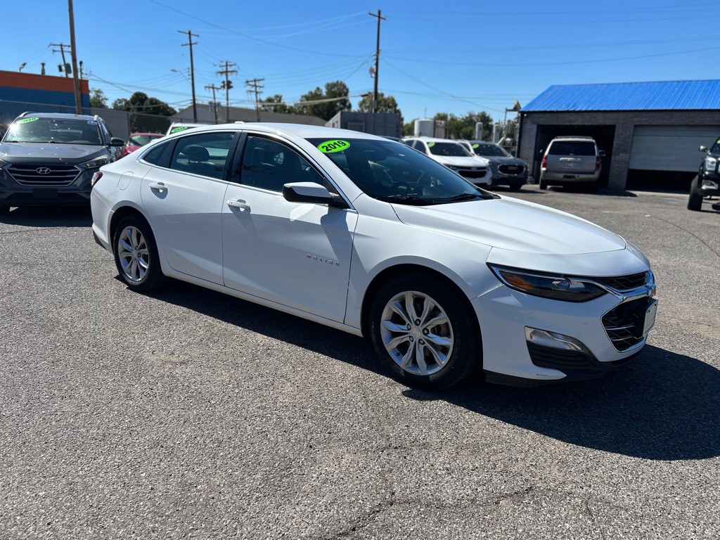 2019 Chevrolet Malibu Image 1