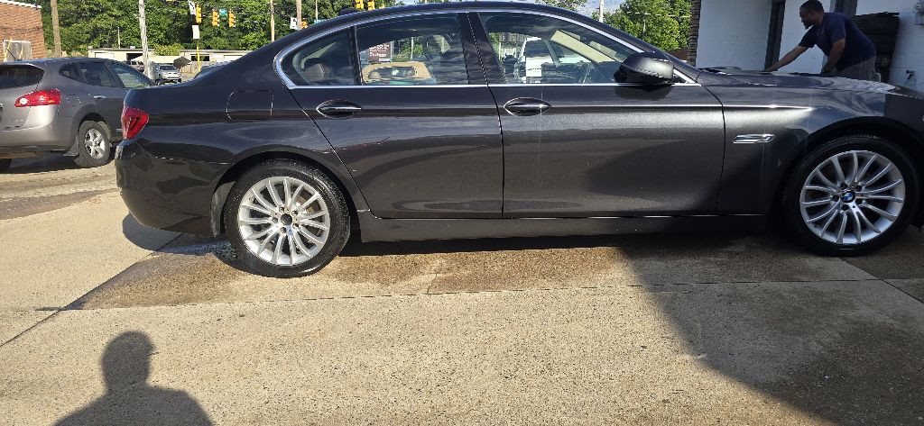 2016 BMW 5 Series Image 4