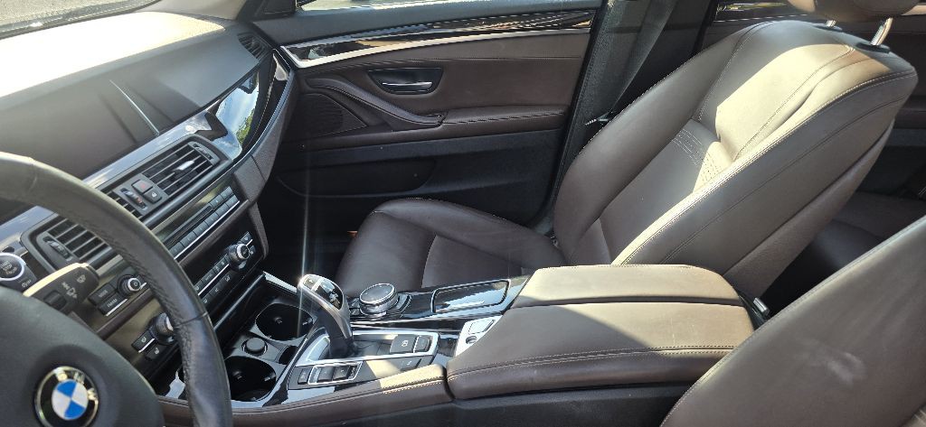 2016 BMW 5 Series Image 6