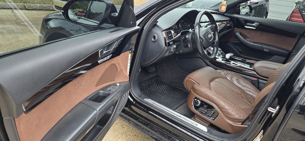 2017 Audi A8 Image 6
