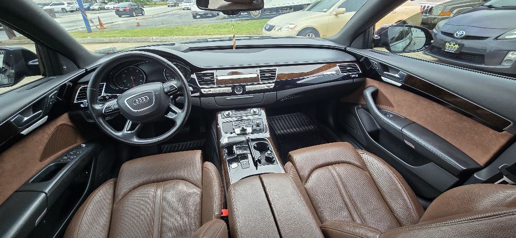 2017 Audi A8 Image 7
