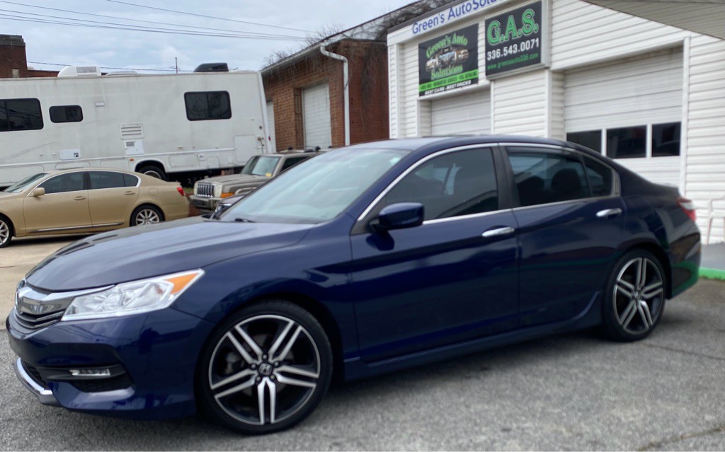 2017 Honda Accord Image 2