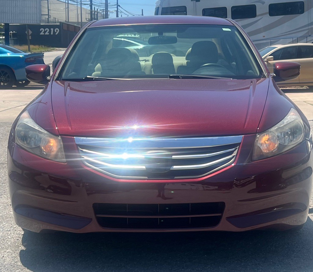 2012 Honda Accord Image 1