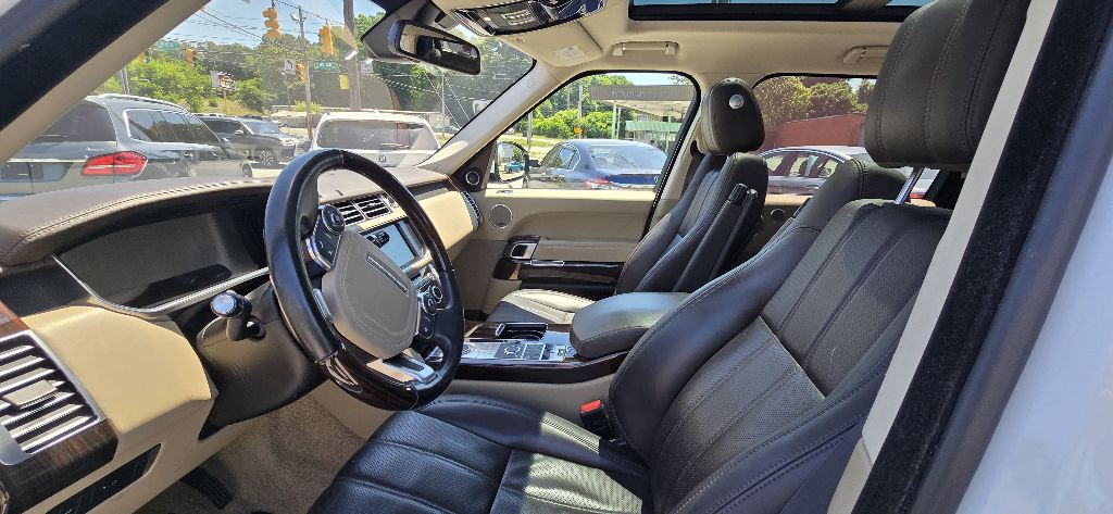 2016 Land Rover Range Rover Image 19