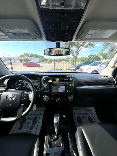 2018 Toyota 4Runner Image 17
