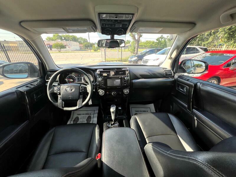 2018 Toyota 4Runner Image 18