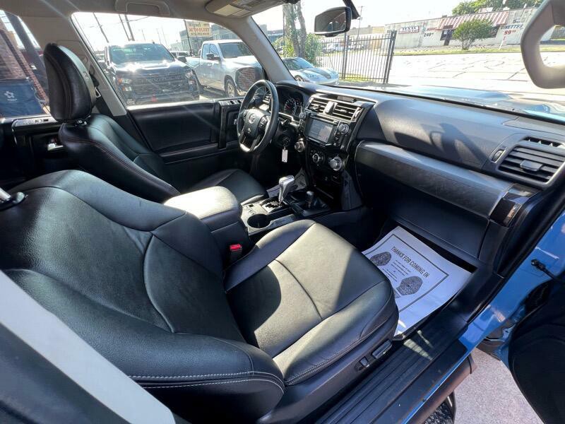 2018 Toyota 4Runner Image 23