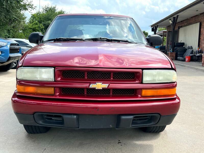 2003 Chevrolet S10 Image 2