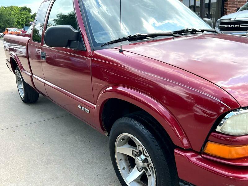 2003 Chevrolet S10 Image 11