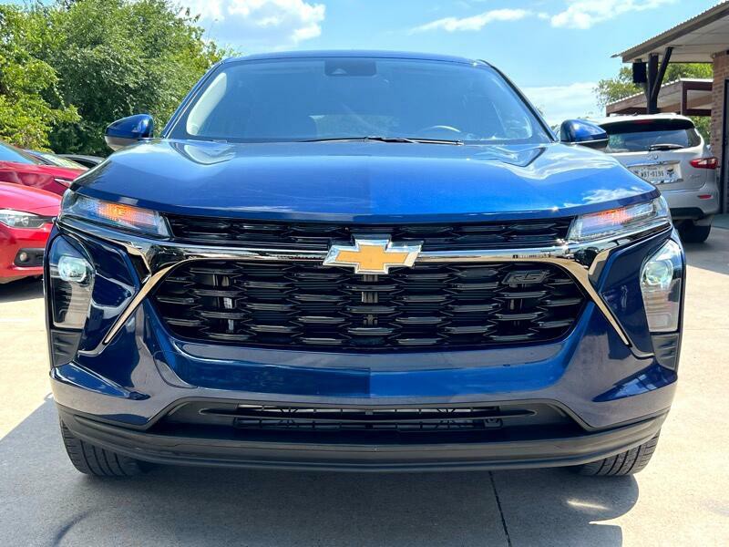 2024 Chevrolet Trax Image 2