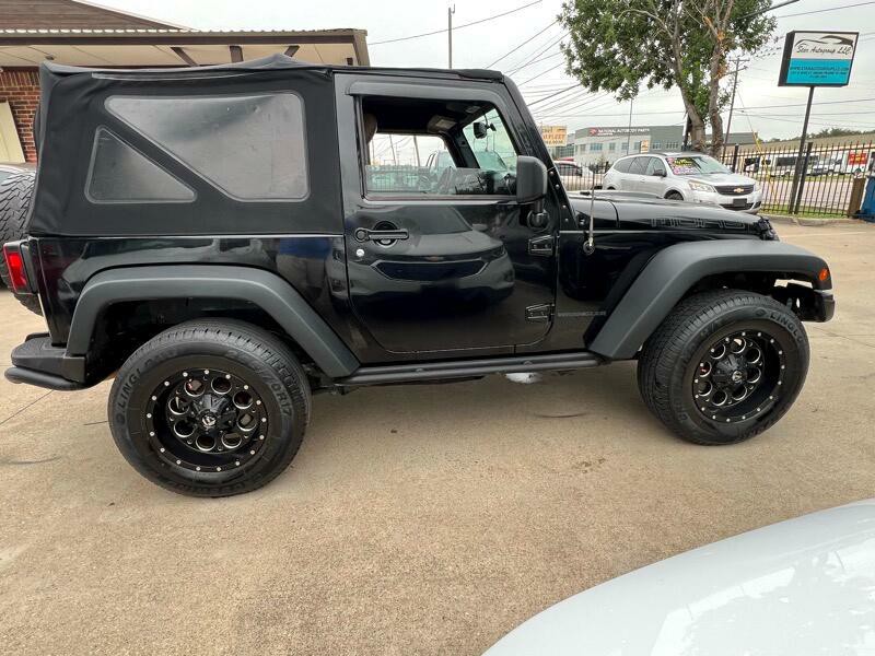 2013 Jeep Wrangler Image 9