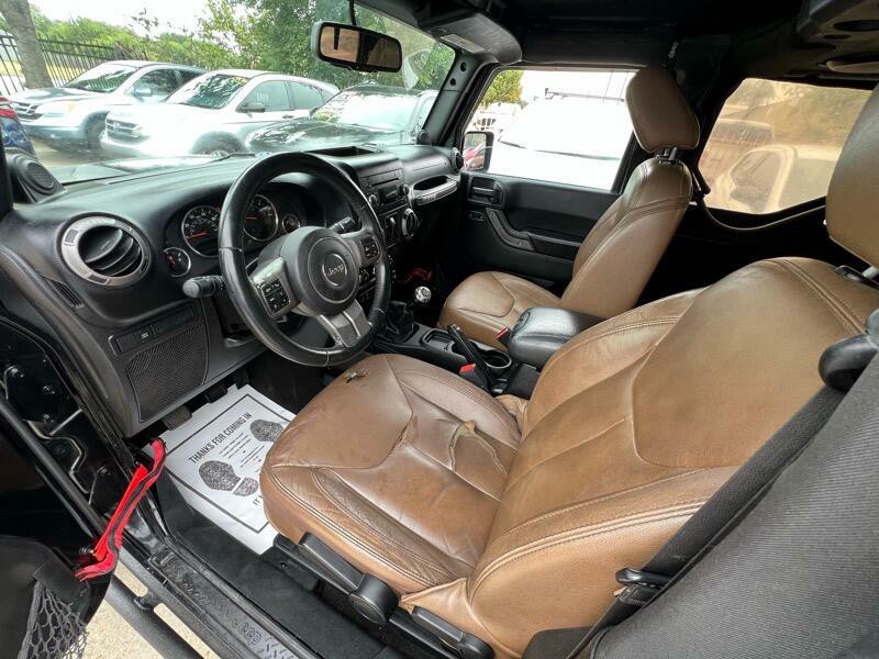 2013 Jeep Wrangler Image 17