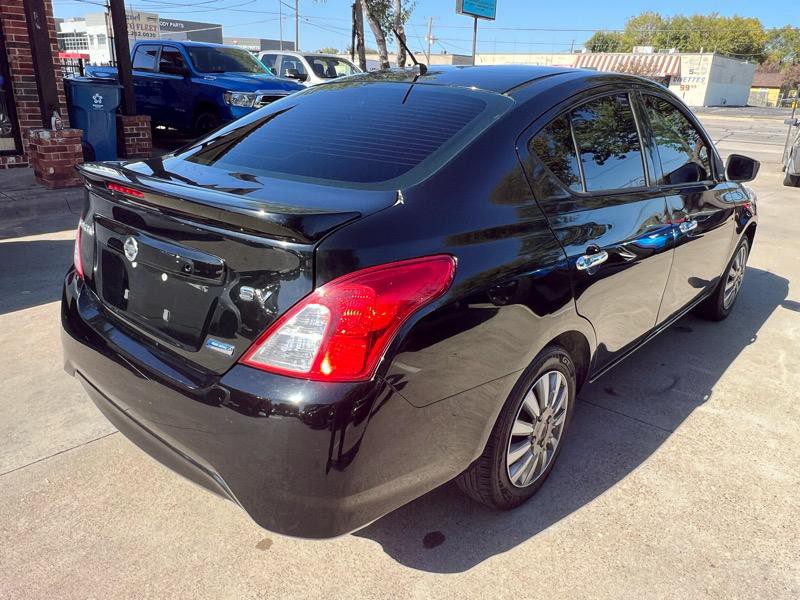 2016 Nissan Versa Image 6