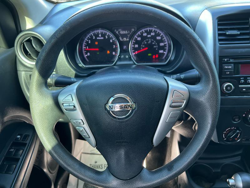 2016 Nissan Versa Image 14
