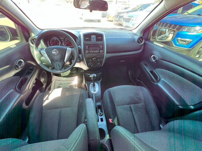 2016 Nissan Versa Image 15