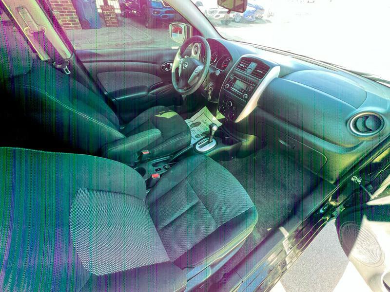 2016 Nissan Versa Image 17