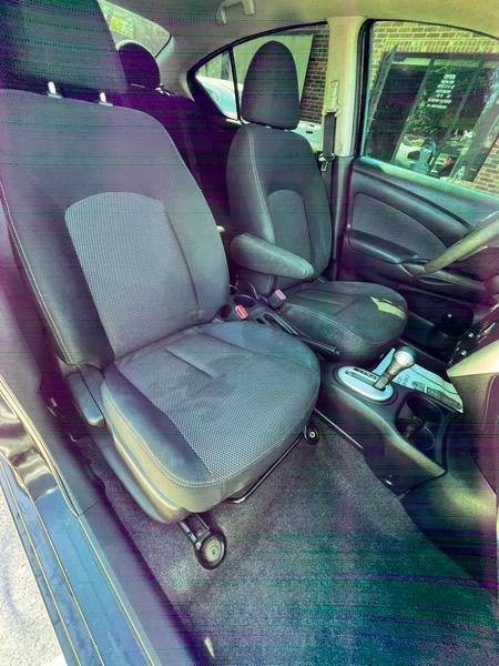 2016 Nissan Versa Image 19