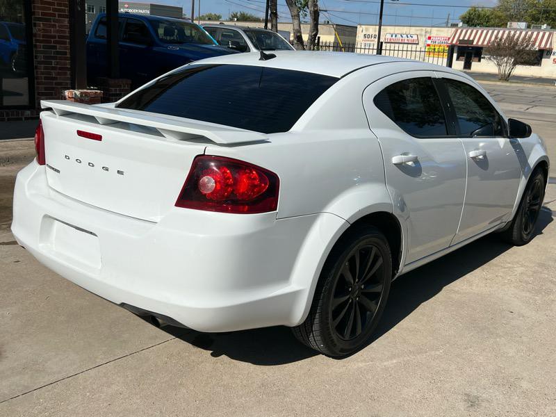 2014 Dodge Avenger Image 7