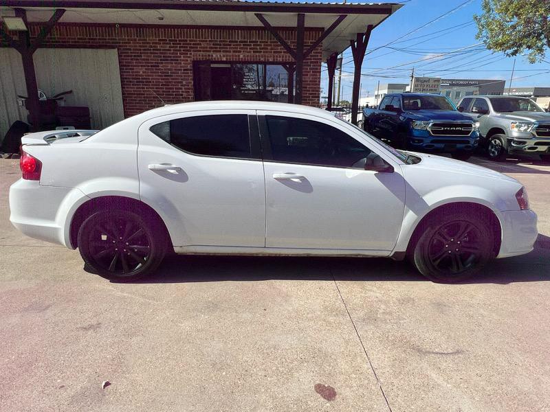 2014 Dodge Avenger Image 11