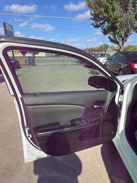 2014 Dodge Avenger Image 14