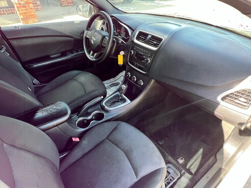 2014 Dodge Avenger Image 20