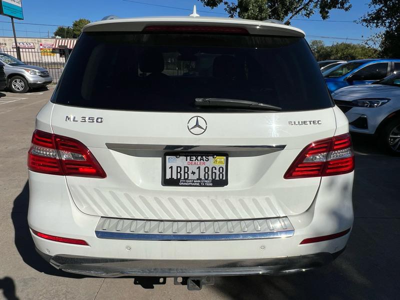 2013 Mercedes-Benz M-Class Image 8