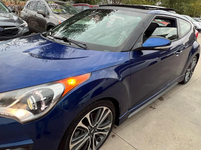 2016 Hyundai Veloster Image 4