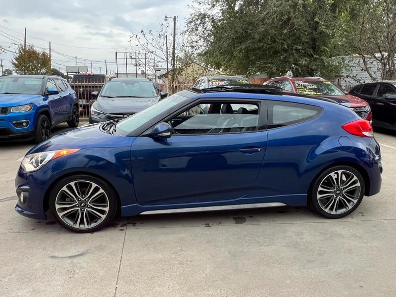 2016 Hyundai Veloster Image 6