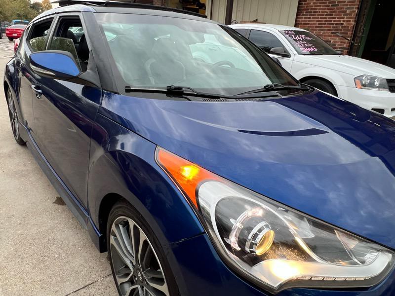 2016 Hyundai Veloster Image 11