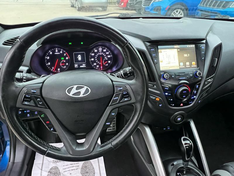 2016 Hyundai Veloster Image 14