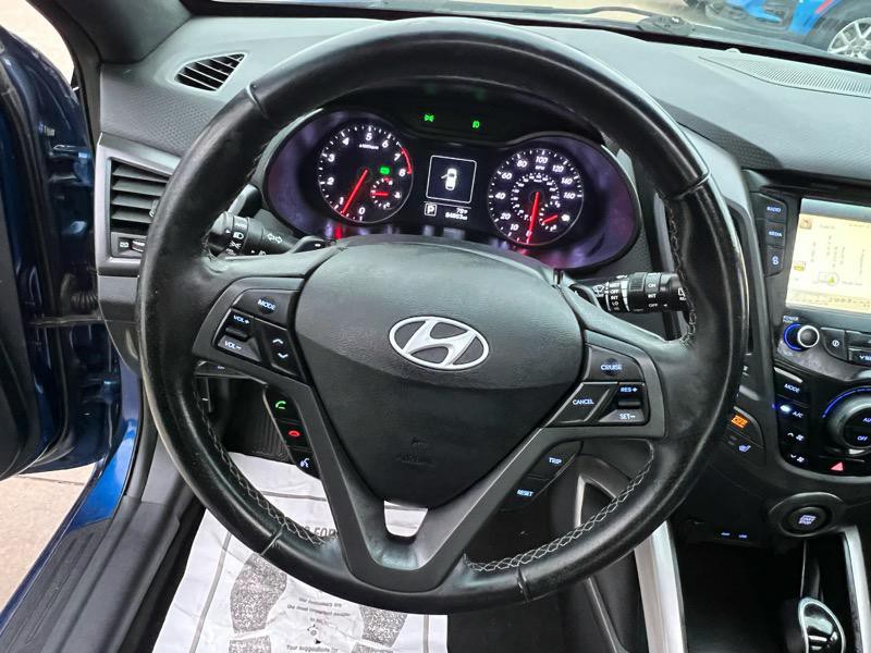 2016 Hyundai Veloster Image 19
