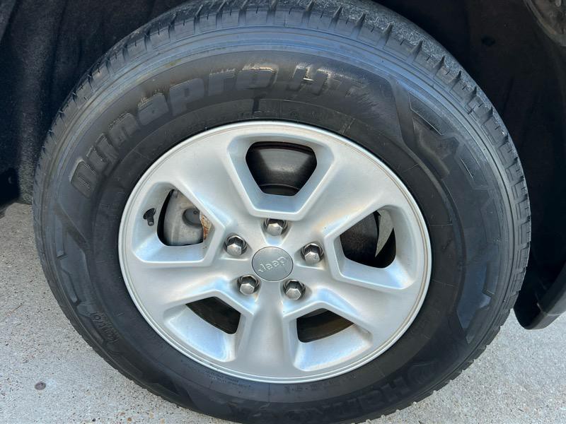 2016 Jeep Grand Cherokee Image 12