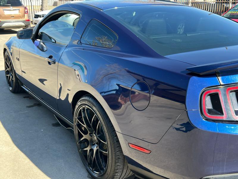 2011 Ford Mustang Image 6