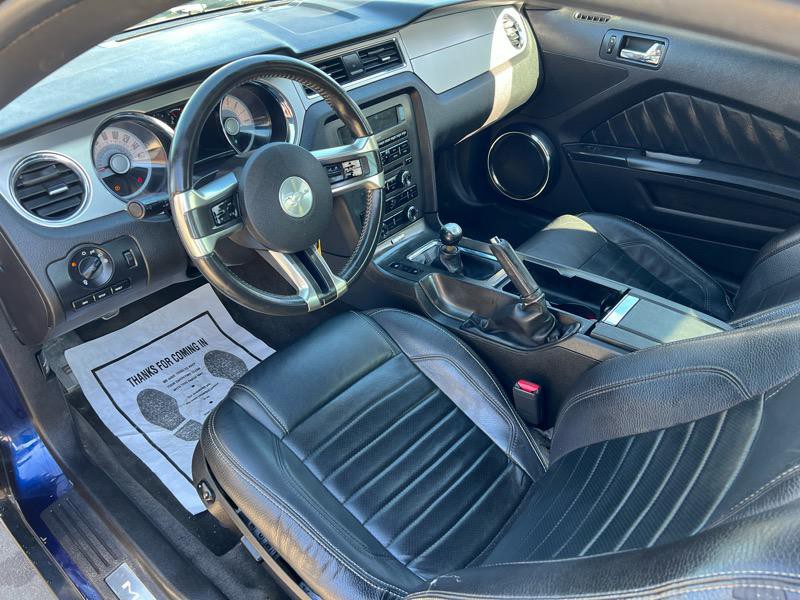 2011 Ford Mustang Image 14