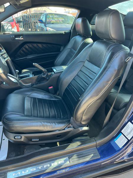 2011 Ford Mustang Image 22