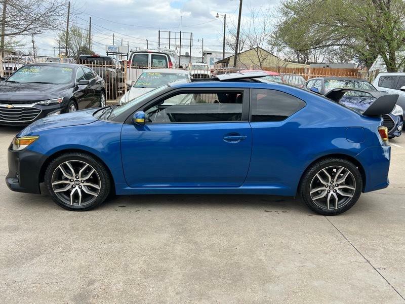 2015 Scion tC Image 4