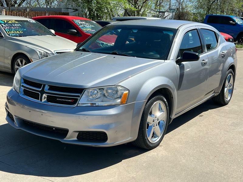 2014 Dodge Avenger Image 1
