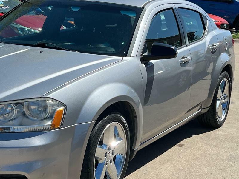 2014 Dodge Avenger Image 4