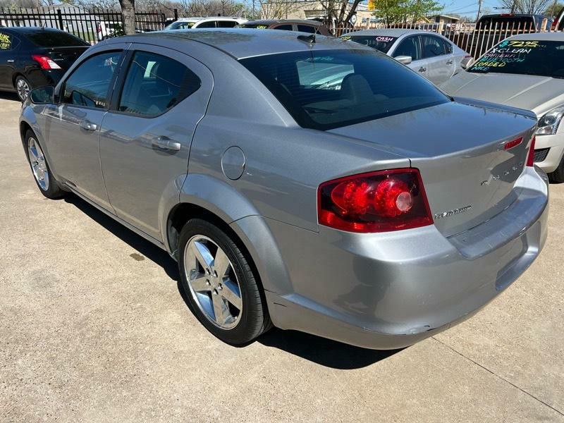 2014 Dodge Avenger Image 8