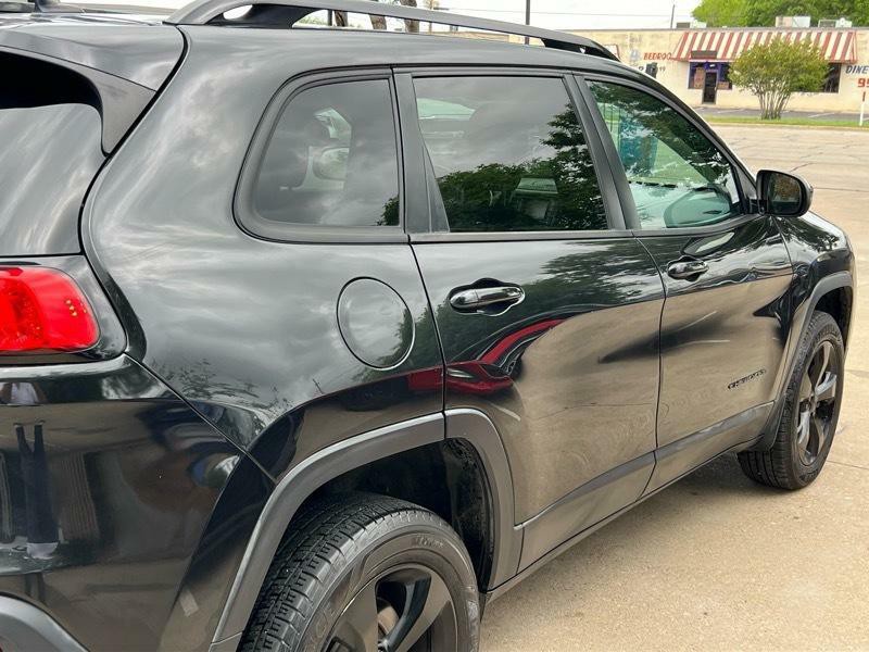 2015 Jeep Cherokee Image 11