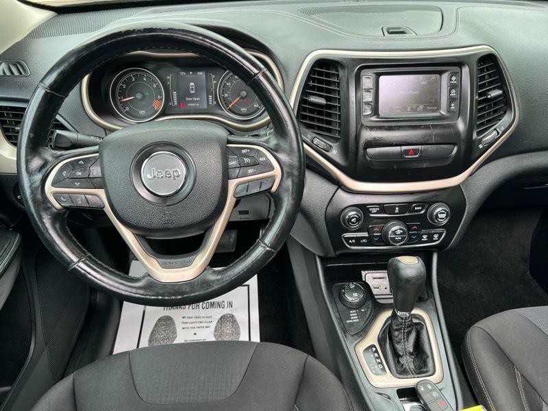 2015 Jeep Cherokee Image 16