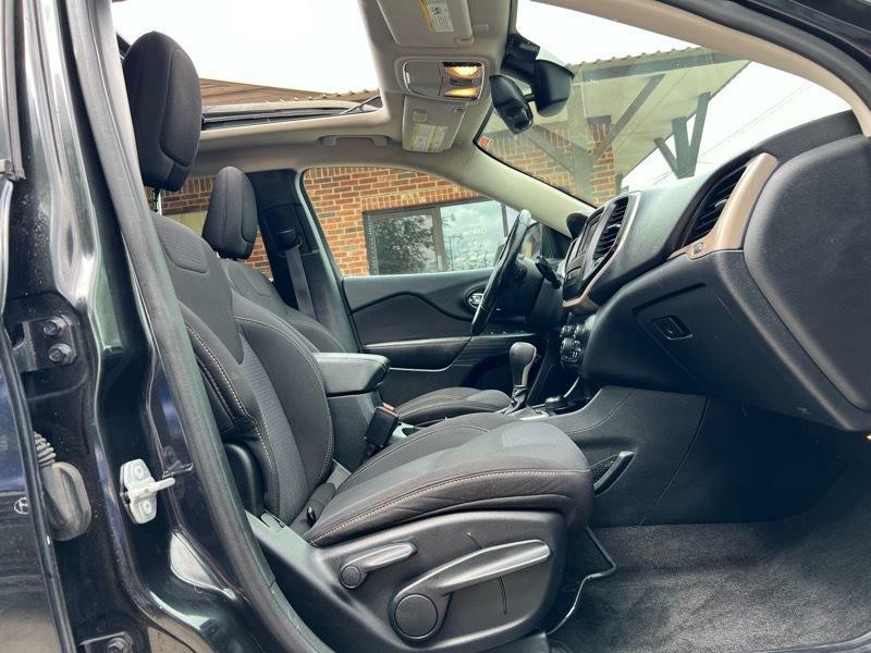 2015 Jeep Cherokee Image 22