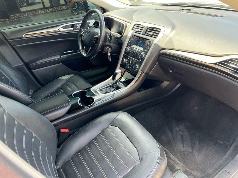 2015 Ford Fusion Image 19