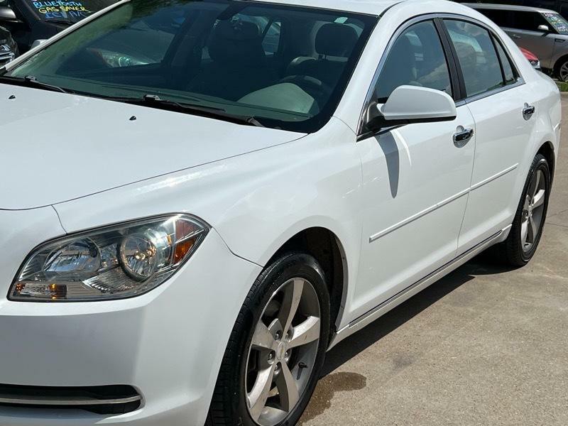 2012 Chevrolet Malibu Image 5